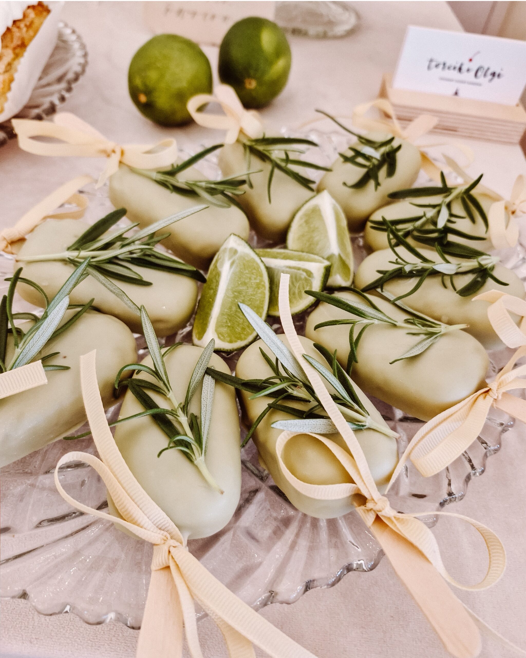 Słodki stół cakesicles